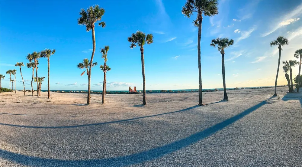 7825 SANDERLING ROAD Sarasota, FL 34242