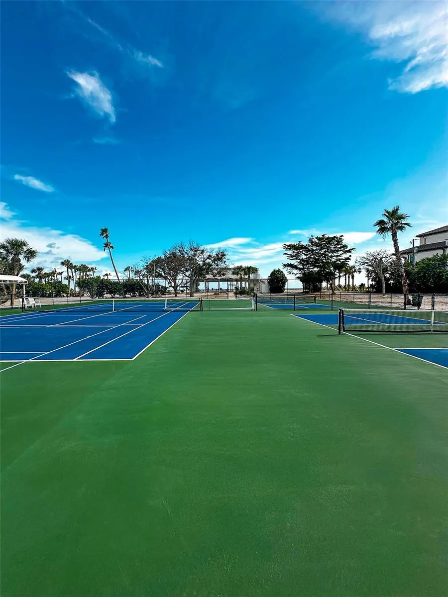 7825 SANDERLING ROAD Sarasota, FL 34242