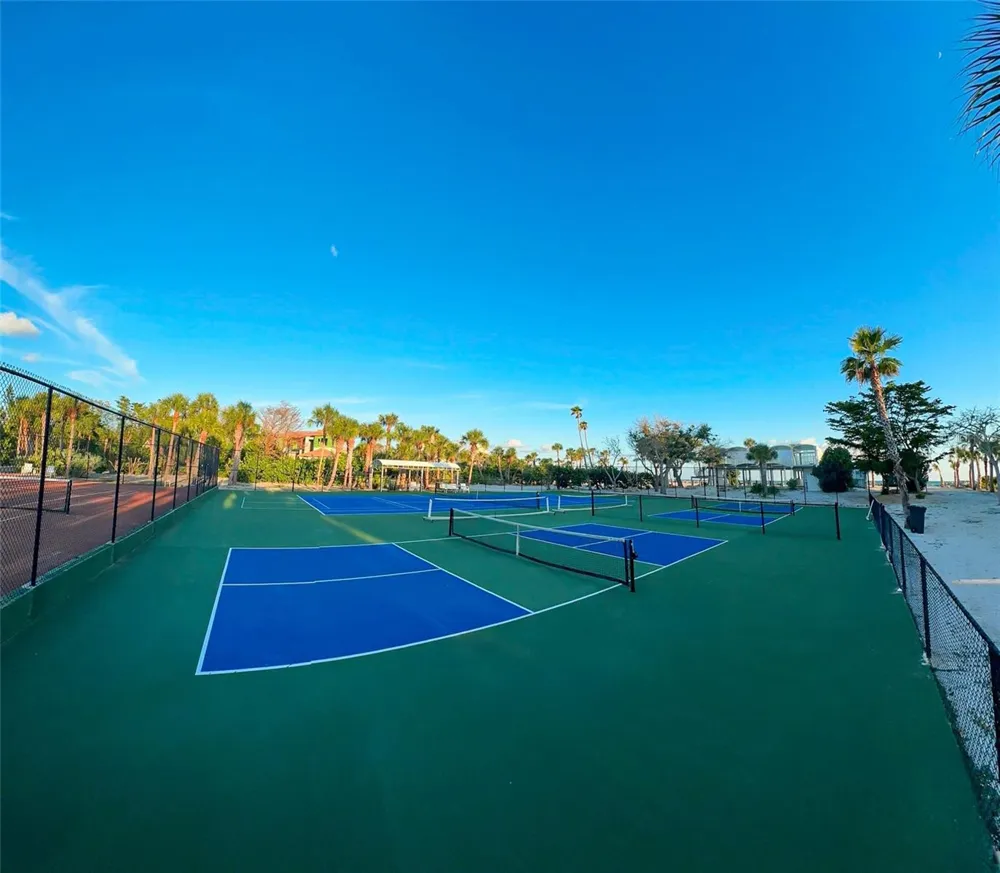 7825 SANDERLING ROAD Sarasota, FL 34242