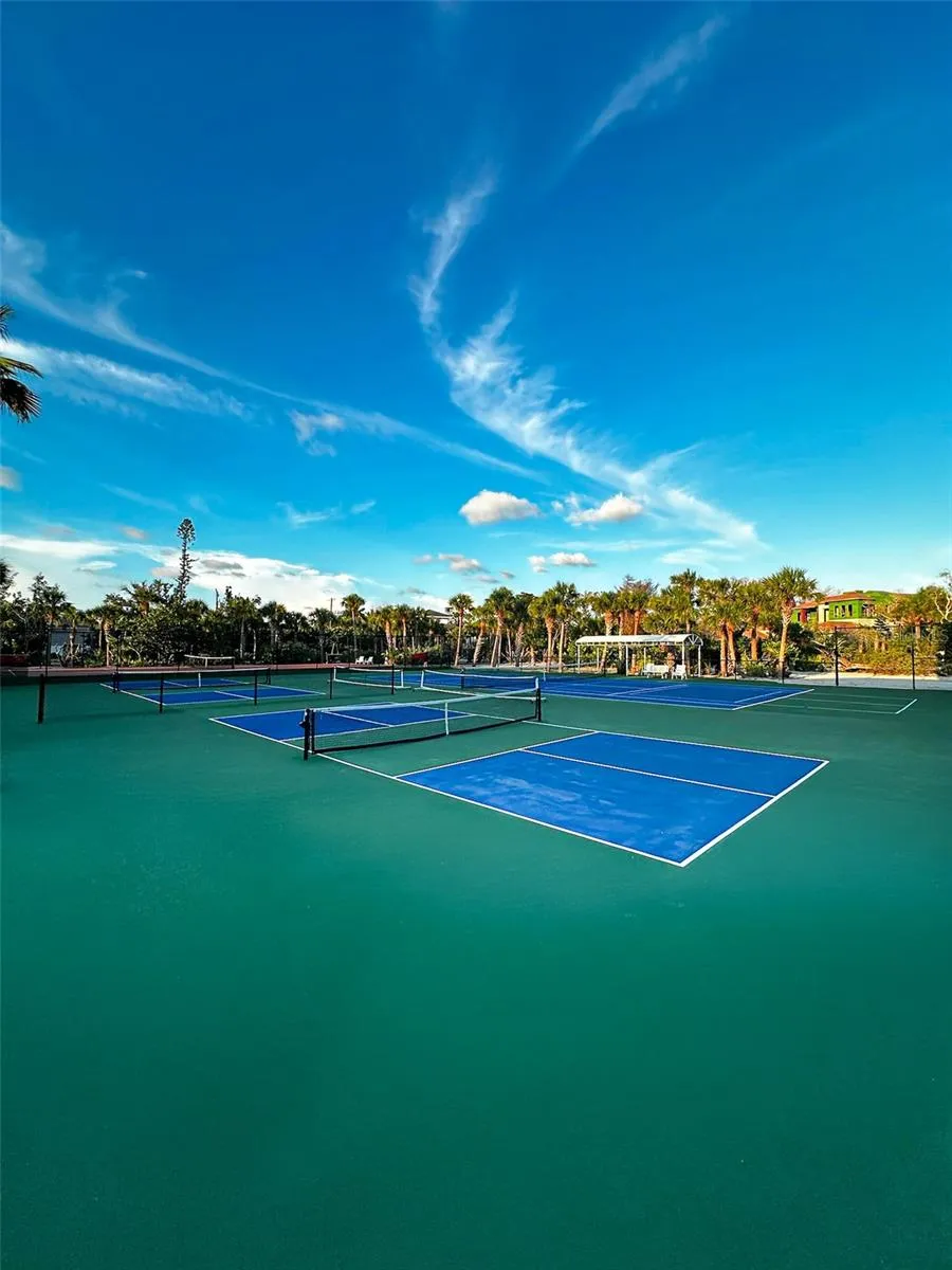 7825 SANDERLING ROAD Sarasota, FL 34242