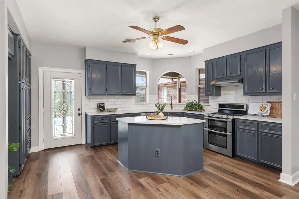 1133 Helen Drive Deer Park, TX 77536