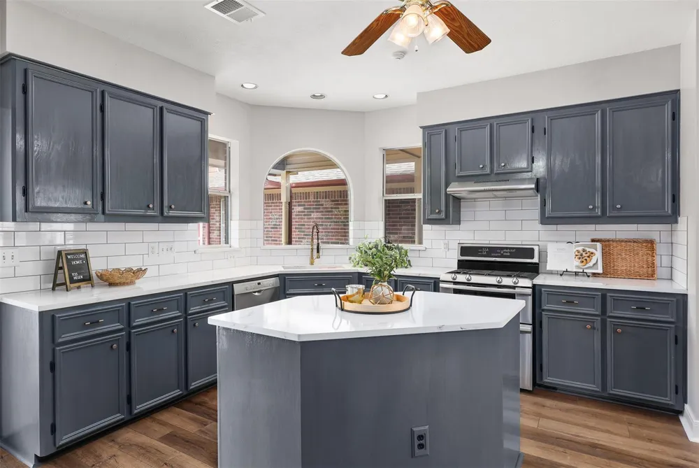 1133 Helen Drive Deer Park, TX 77536