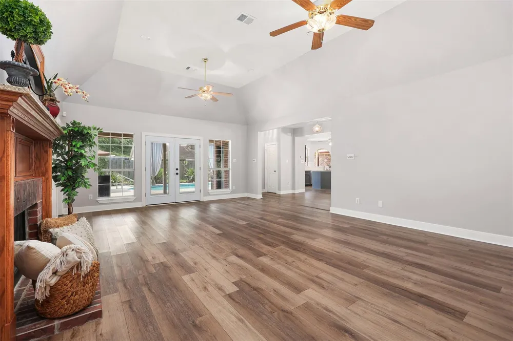 1133 Helen Drive Deer Park, TX 77536