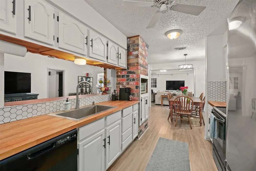 1406 New Orleans Street Deer Park, TX 77536