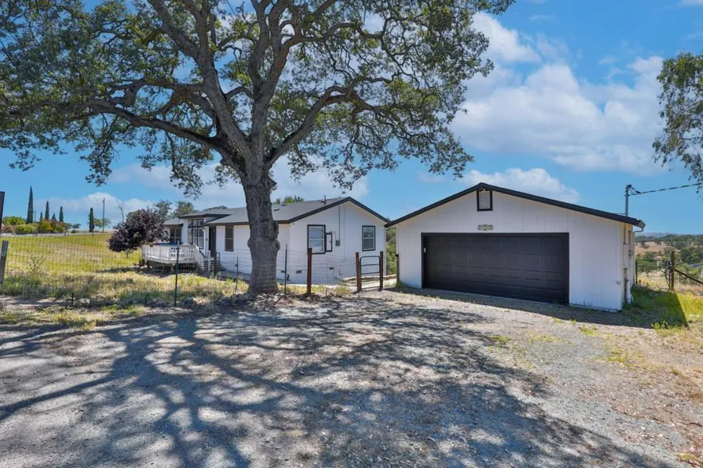 7242 Da Lee Road Valley Springs, CA 95252