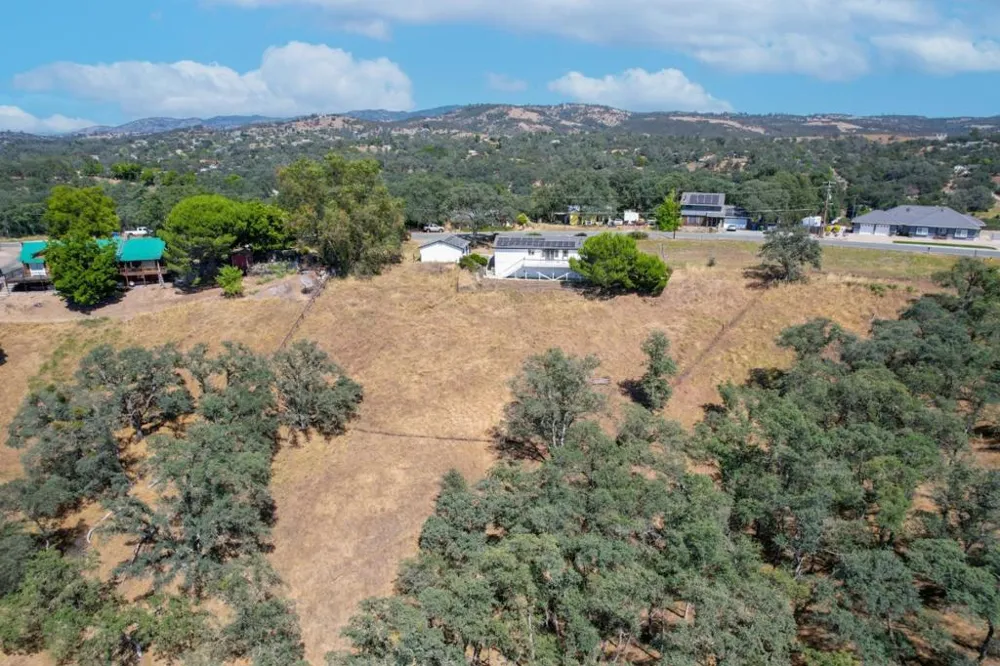 7242 Da Lee Road Valley Springs, CA 95252