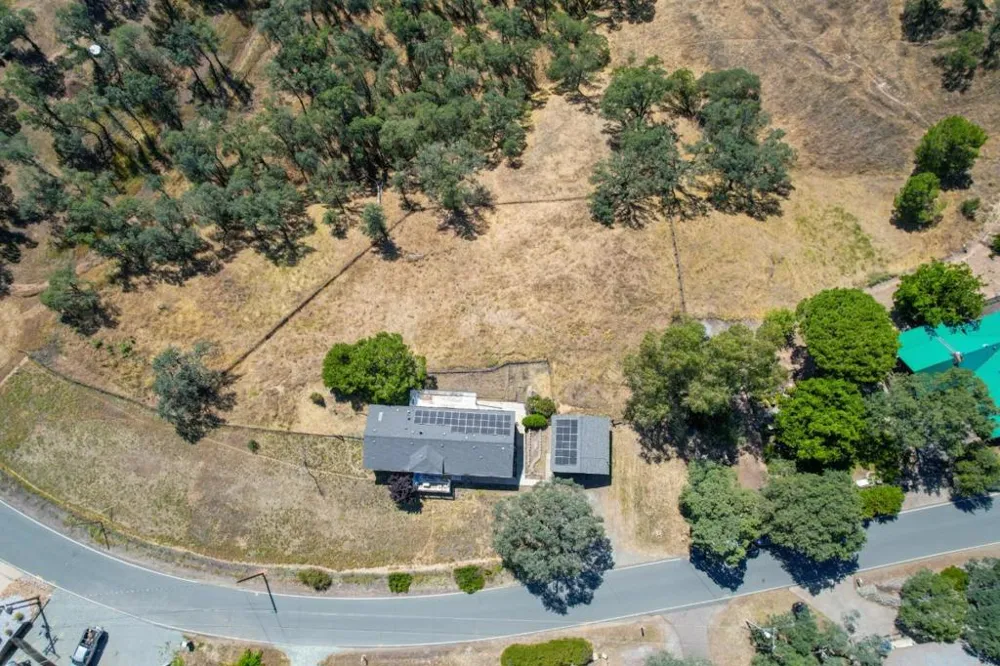 7242 Da Lee Road Valley Springs, CA 95252