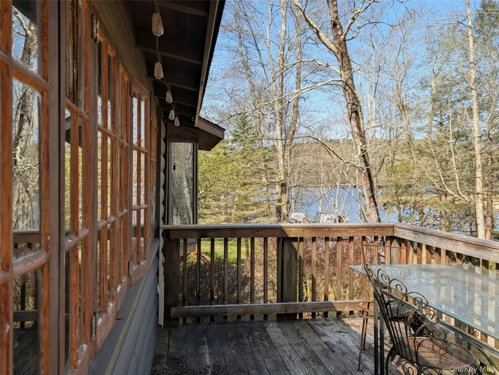 628 Lake Shore Drive Smallwood, NY 12778