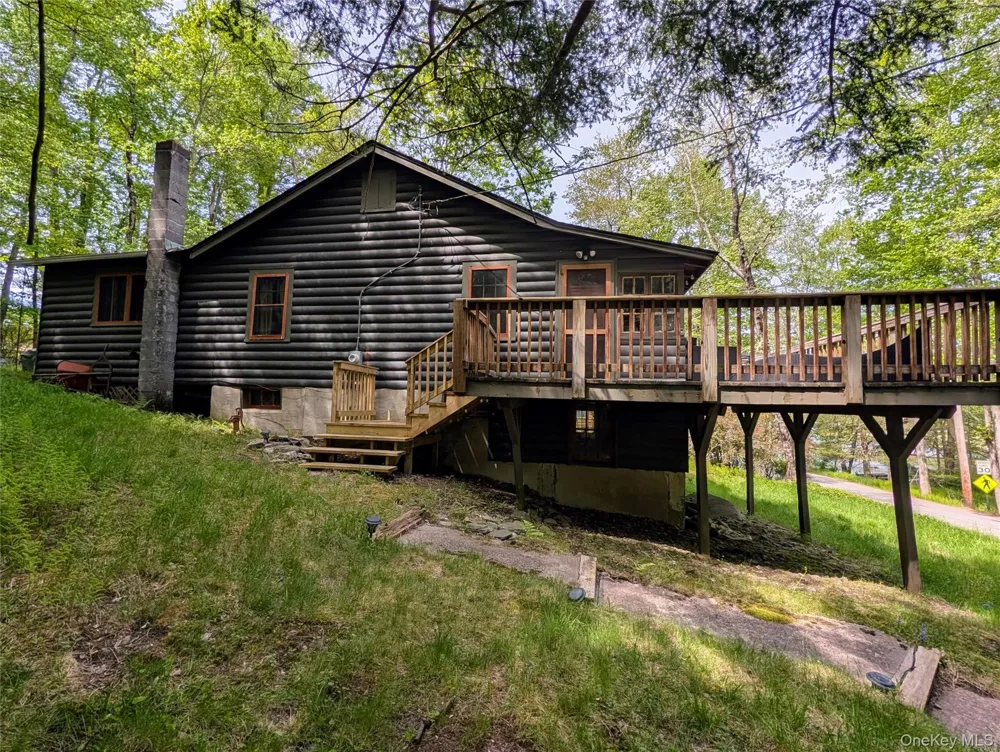 628 Lake Shore Drive Smallwood, NY 12778
