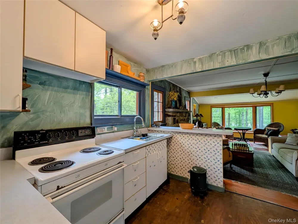 628 Lake Shore Drive Smallwood, NY 12778