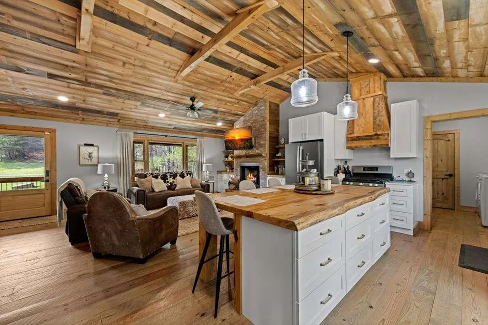 384 Maxwell Road Blue Ridge, GA 30513