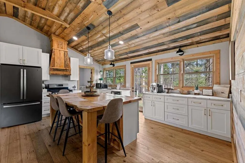 384 Maxwell Road Blue Ridge, GA 30513