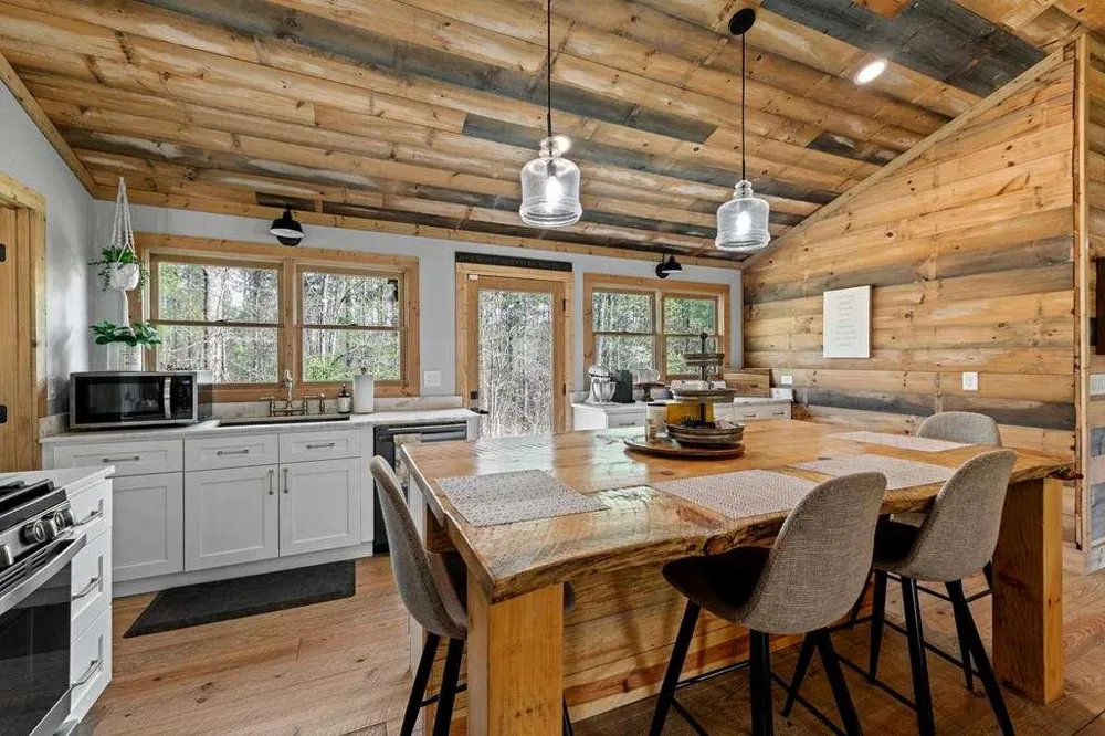 384 Maxwell Road Blue Ridge, GA 30513