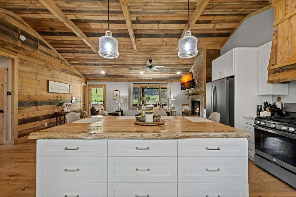 384 Maxwell Road Blue Ridge, GA 30513