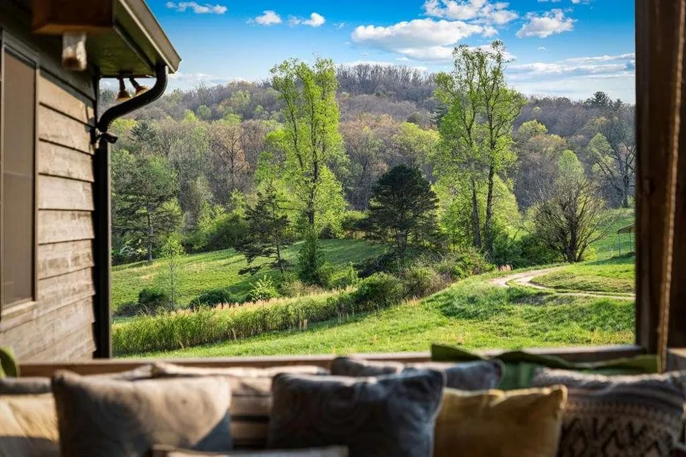 384 Maxwell Road Blue Ridge, GA 30513