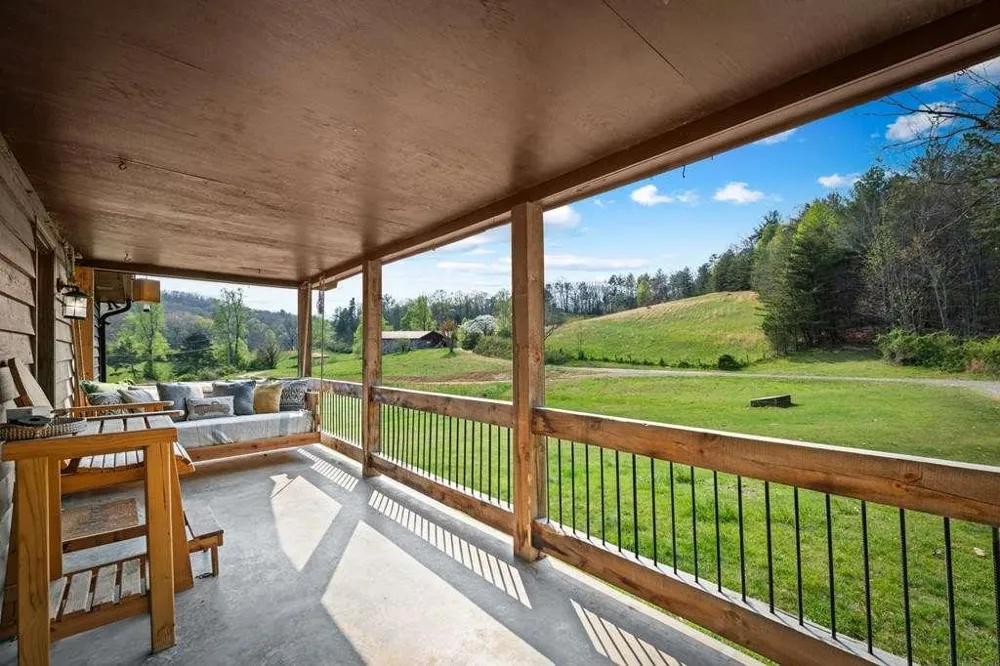 384 Maxwell Road Blue Ridge, GA 30513