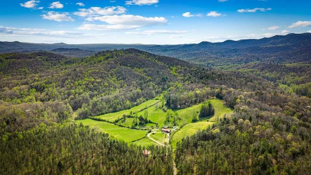 384 Maxwell Road Blue Ridge, GA 30513