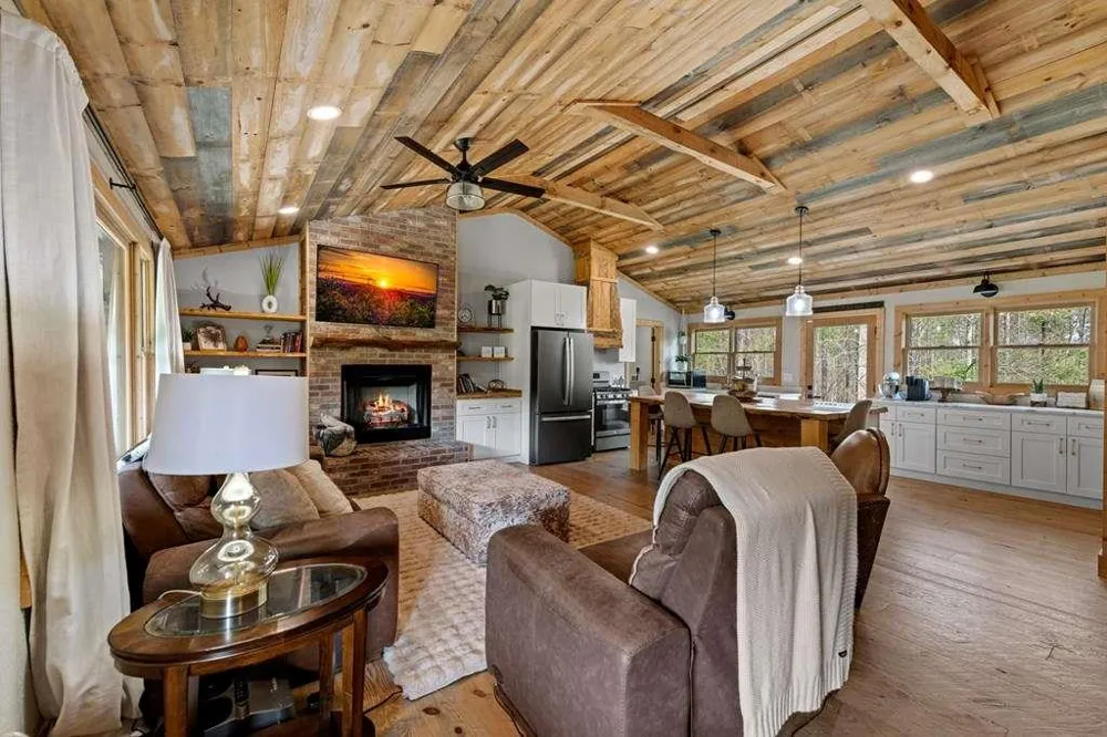 384 Maxwell Road Blue Ridge, GA 30513