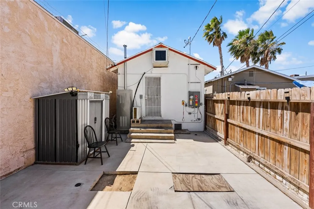 117 W Pillsbury Street Lancaster, CA 93534