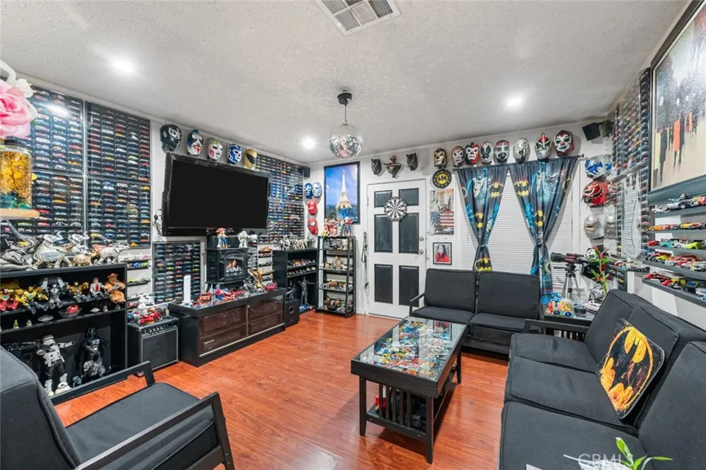 117 W Pillsbury Street Lancaster, CA 93534