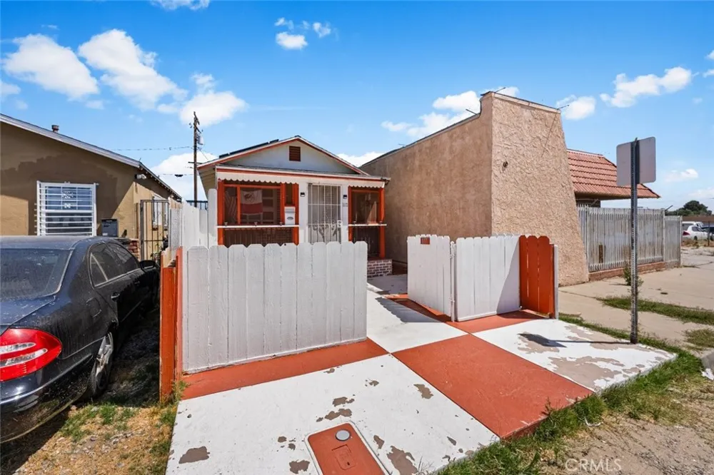 117 W Pillsbury Street Lancaster, CA 93534