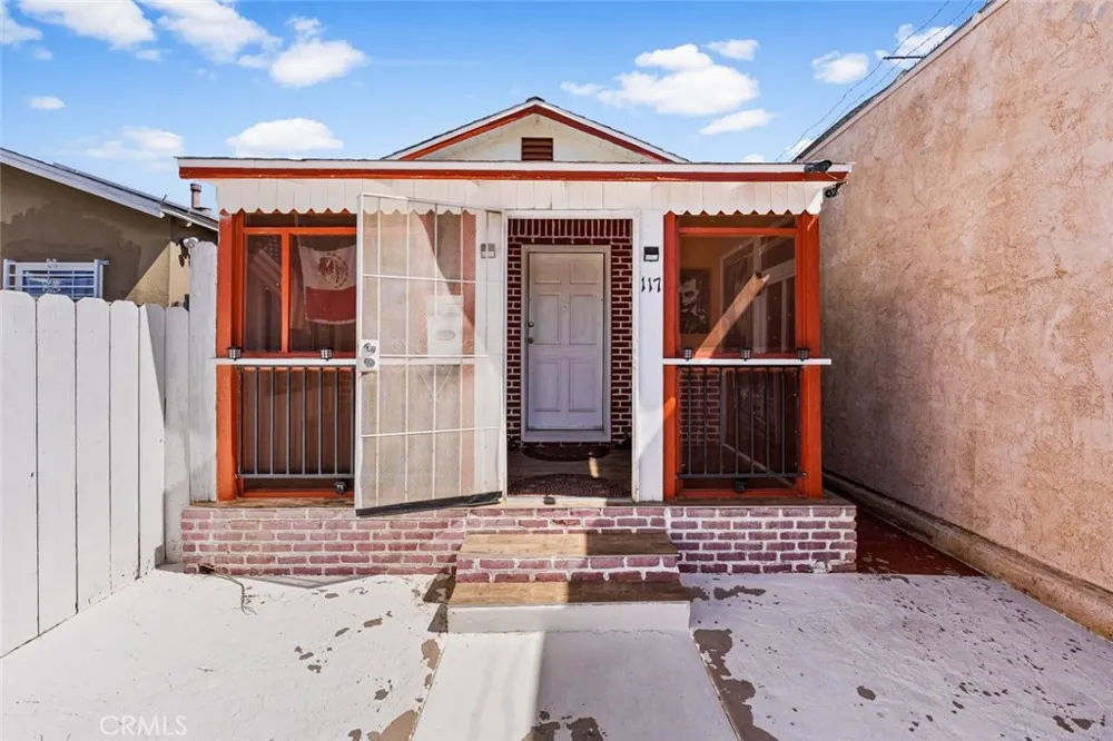 117 W Pillsbury Street Lancaster, CA 93534