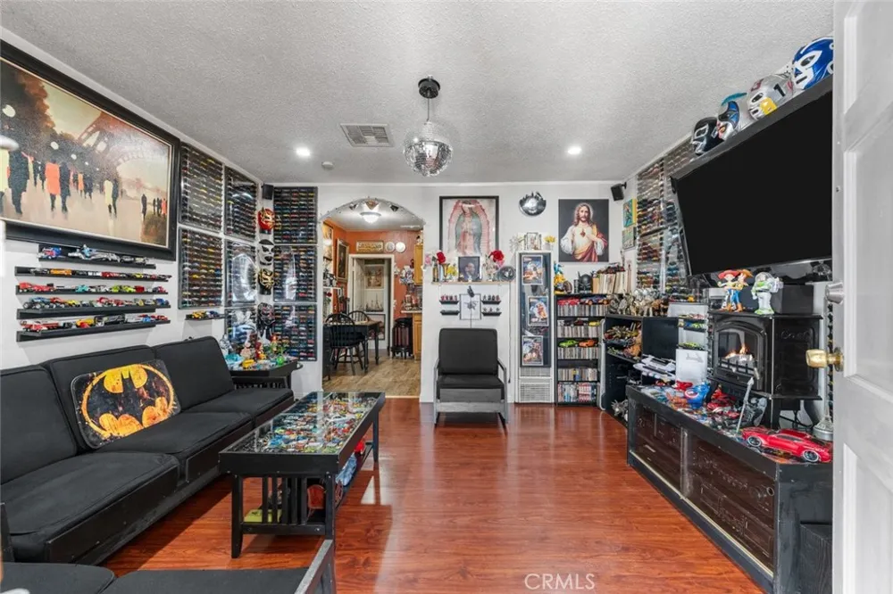 117 W Pillsbury Street Lancaster, CA 93534