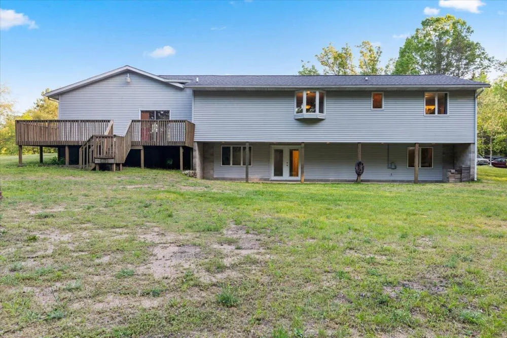 20200 W Lake Montcalm Road Howard City, MI 49329