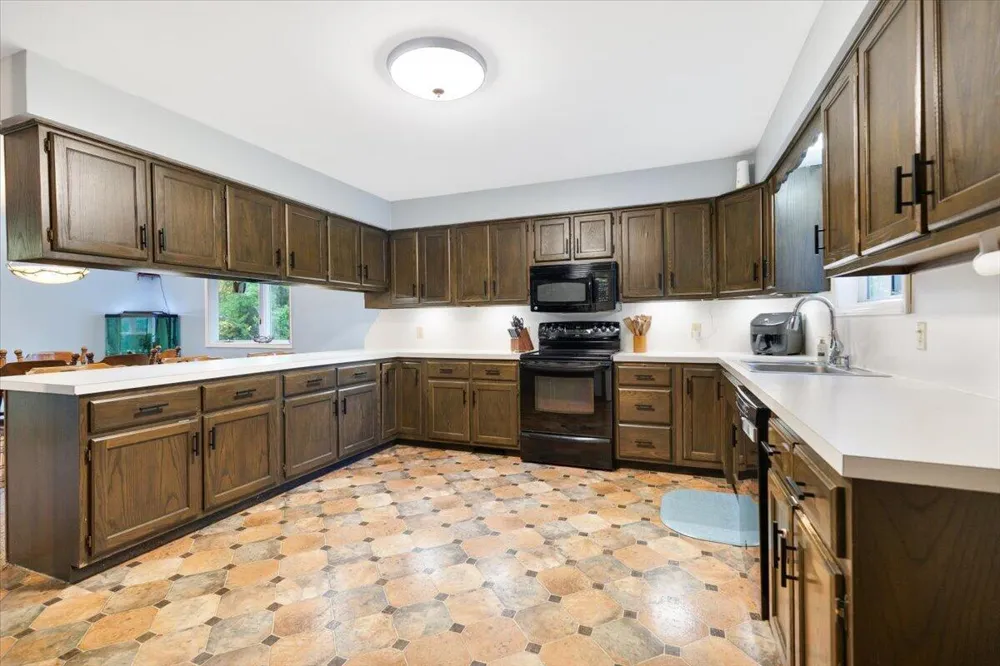 20200 W Lake Montcalm Road Howard City, MI 49329