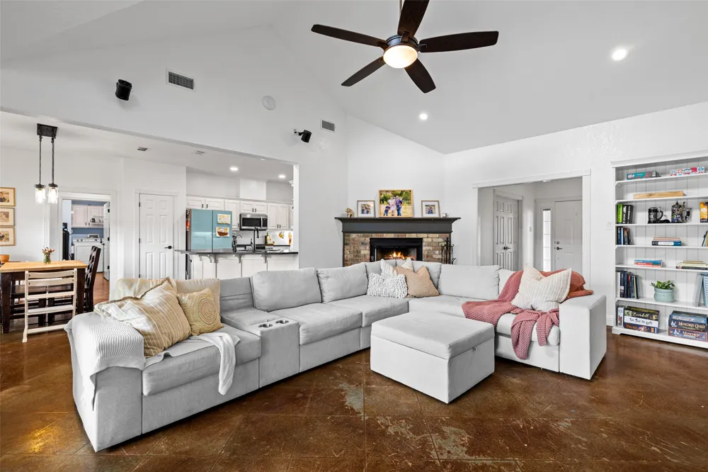 152 Black Hawk Lane Gilmer, TX 75645