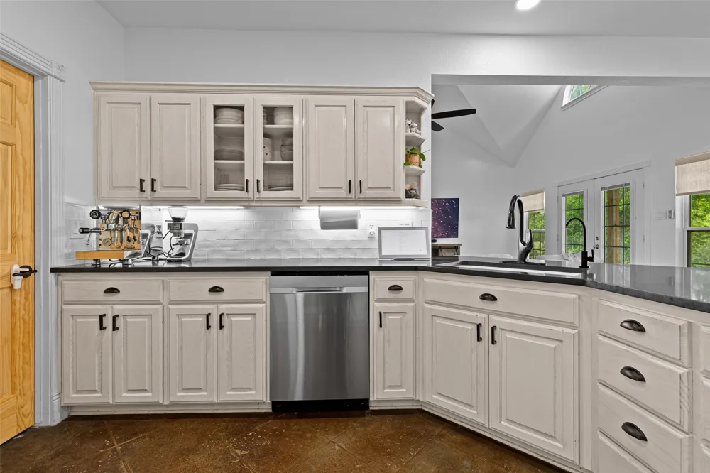152 Black Hawk Lane Gilmer, TX 75645