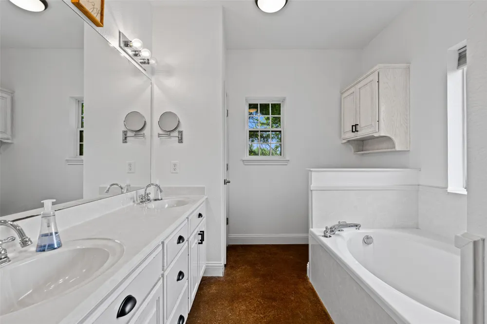 152 Black Hawk Lane Gilmer, TX 75645