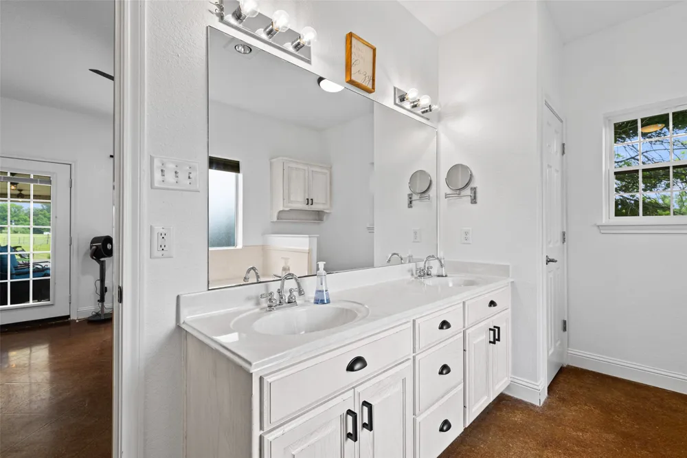 152 Black Hawk Lane Gilmer, TX 75645
