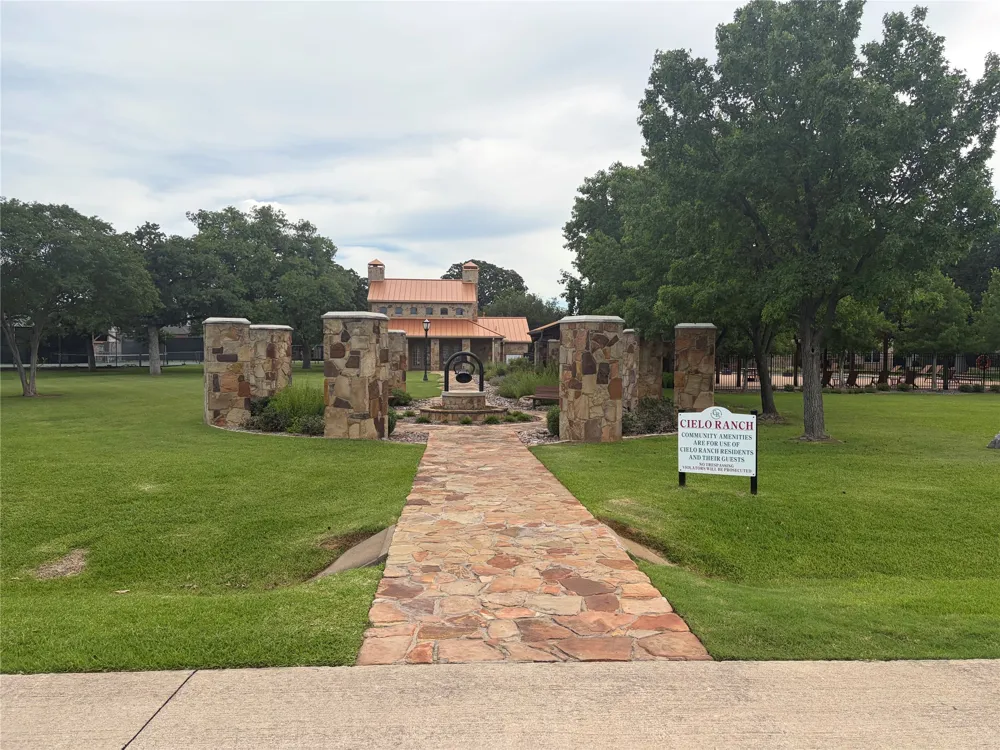 730 Peninsula Bend Shady Shores, TX 76208