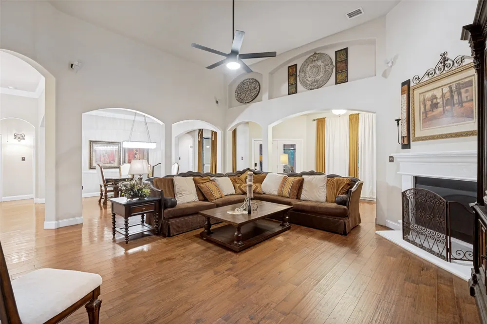 730 Peninsula Bend Shady Shores, TX 76208