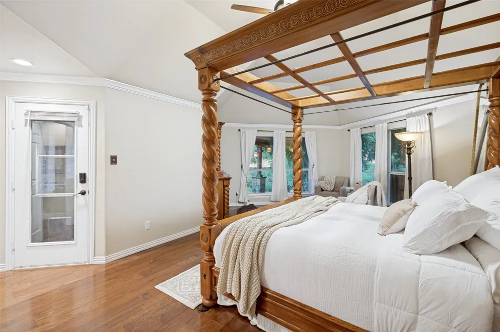 730 Peninsula Bend Shady Shores, TX 76208