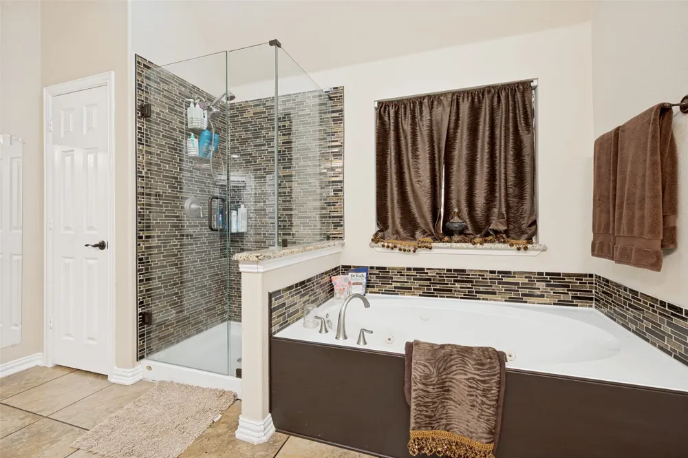 730 Peninsula Bend Shady Shores, TX 76208