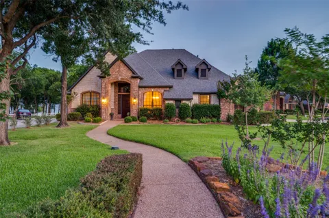 730 Peninsula Bend