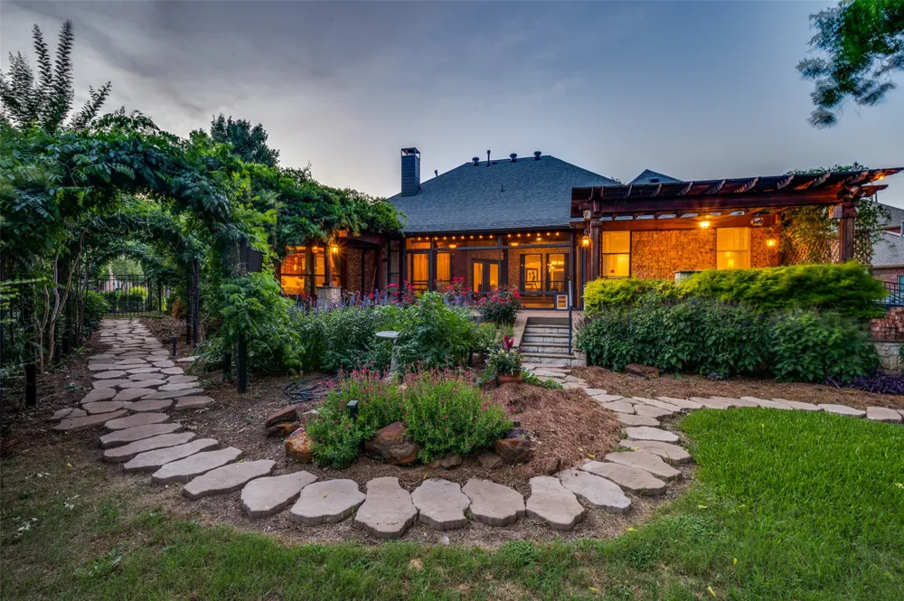 730 Peninsula Bend Shady Shores, TX 76208