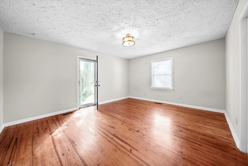 635 Country Club Ln Hopkinsville, KY 42240