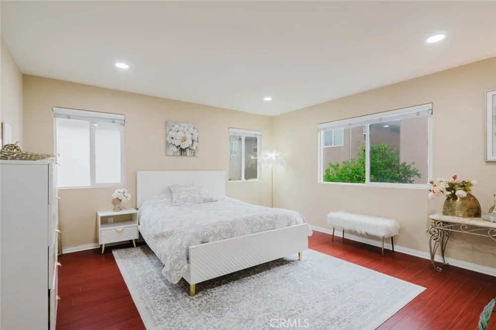 13714 Deane Lane Sylmar, CA 91342