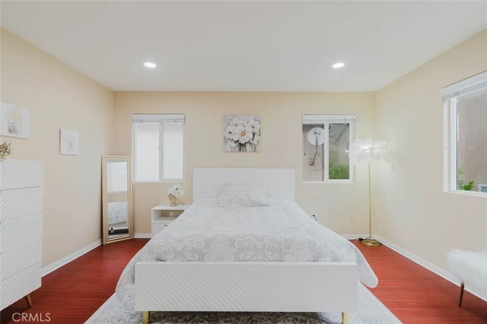 13714 Deane Lane Sylmar, CA 91342