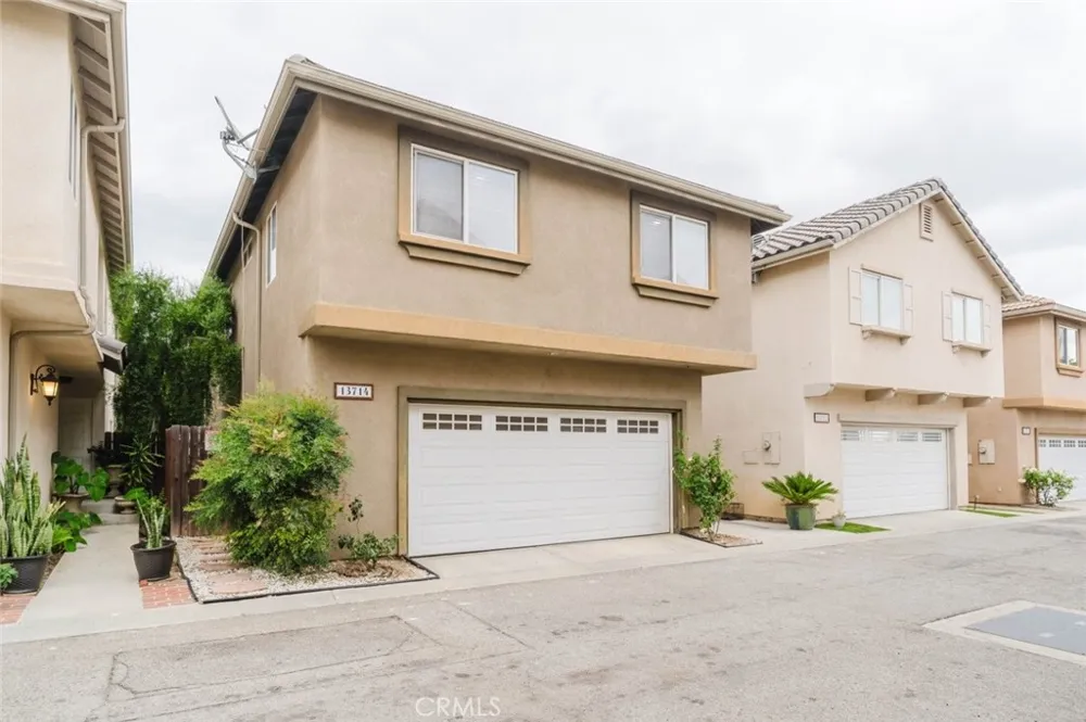 13714 Deane Lane Sylmar, CA 91342