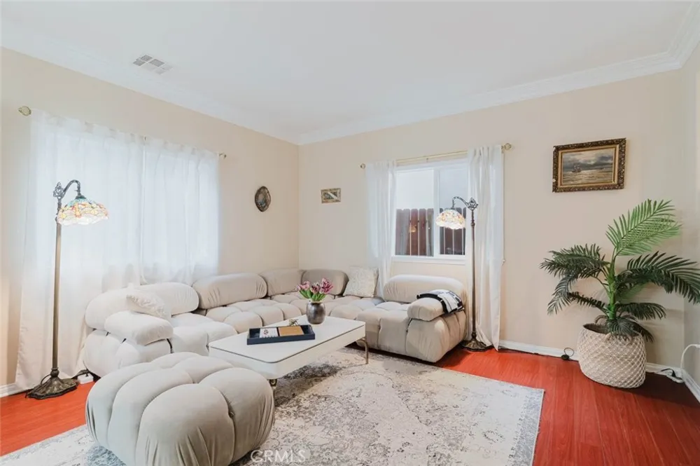 13714 Deane Lane Sylmar, CA 91342