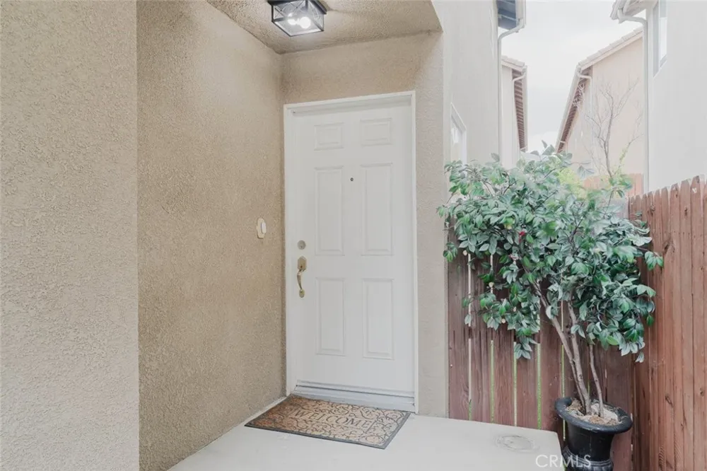 13714 Deane Lane Sylmar, CA 91342