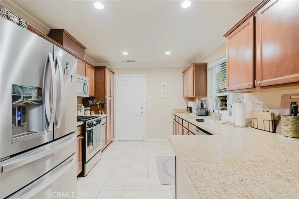 13714 Deane Lane Sylmar, CA 91342