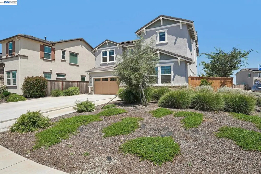 4013 Mirecourt cir Rancho Cordova, CA 95742