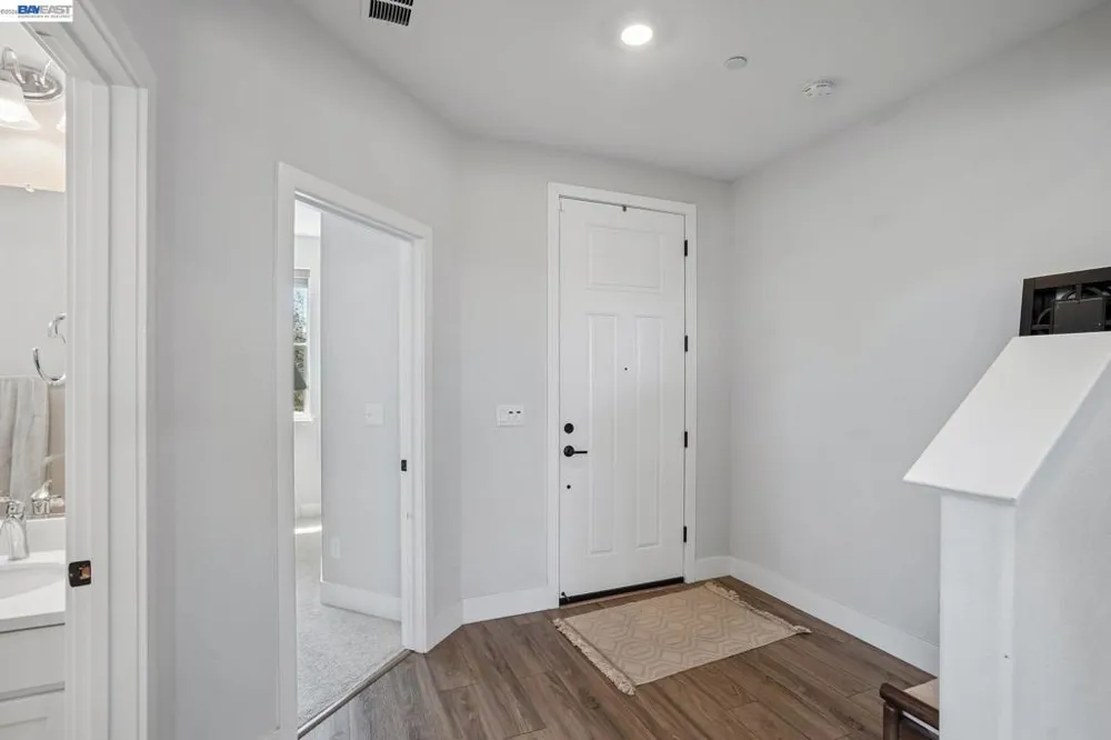 4013 Mirecourt cir Rancho Cordova, CA 95742