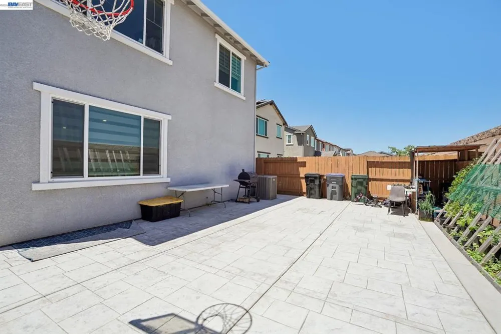 4013 Mirecourt cir Rancho Cordova, CA 95742