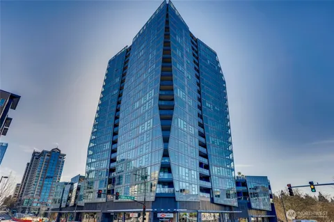 188 bellevue Way NE #805